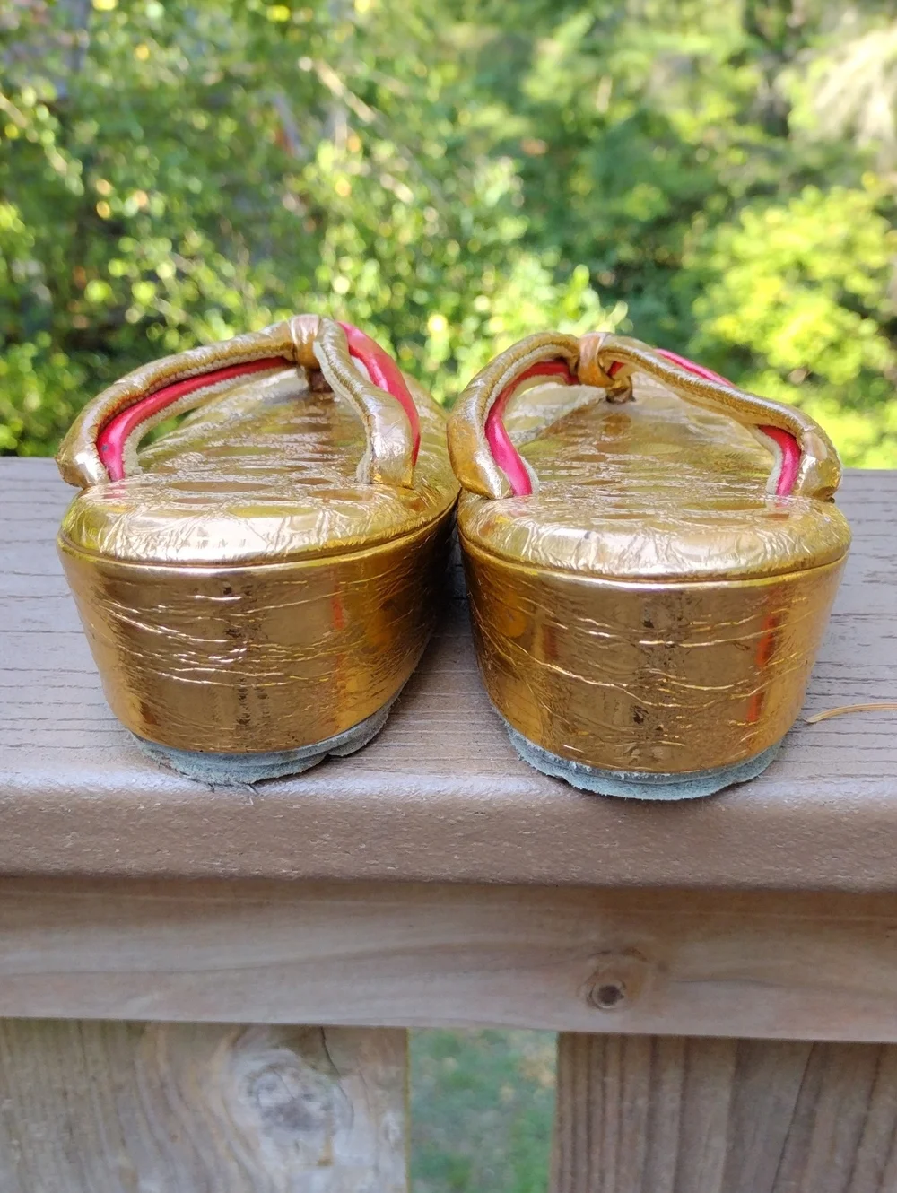 Size8-1/2-9,Little Girls,Gold and Red Authentic Japanese Flip Sandals